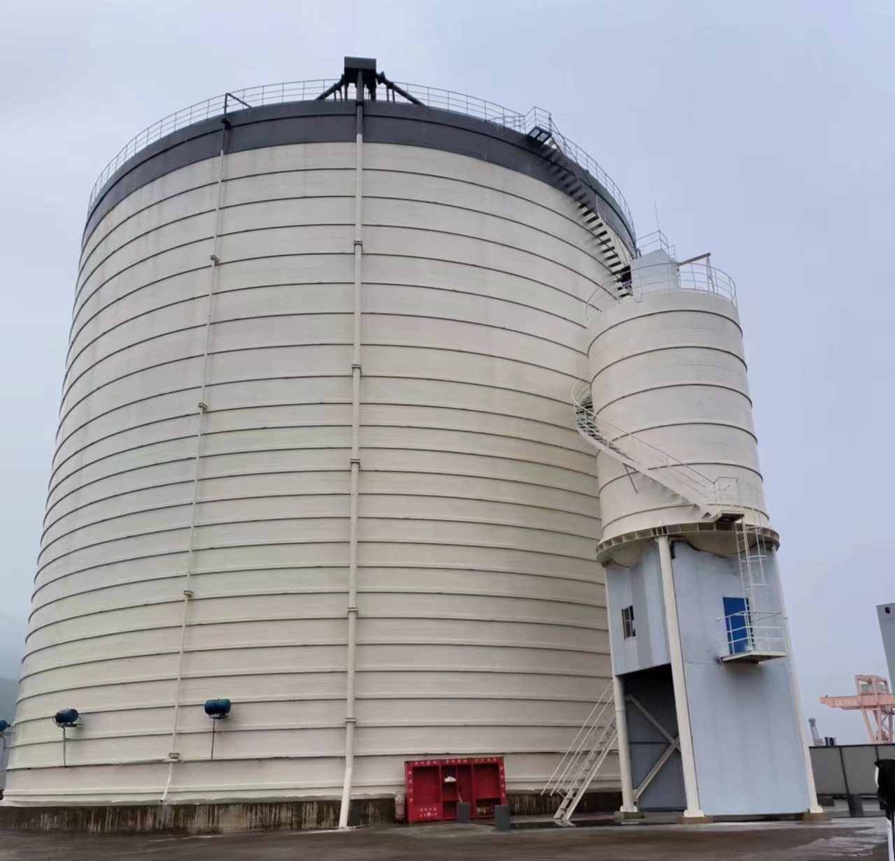 依兰10万吨水泥钢板库